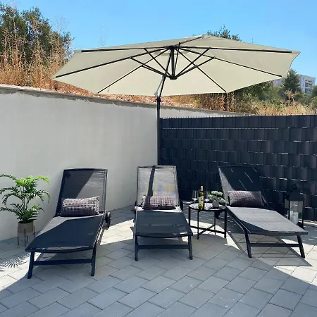 Betty's Luxus - 2 Pools Apartment