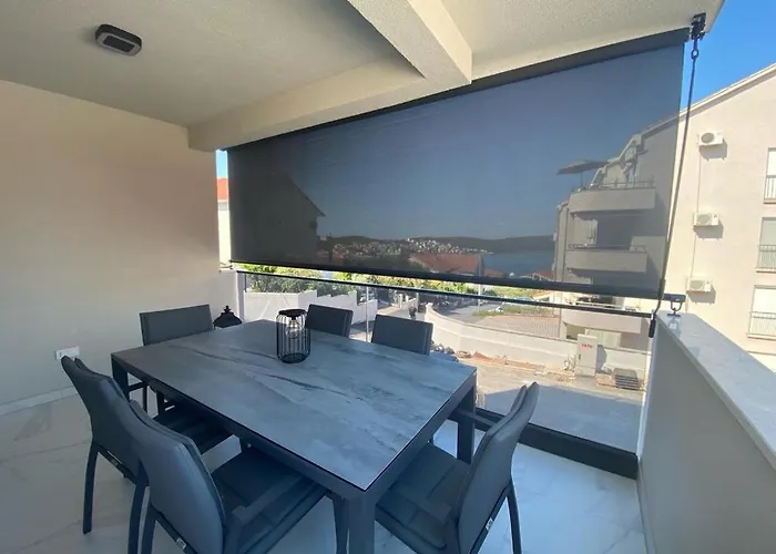 Apartman Betty's Luxus - 2 Pools Trogir