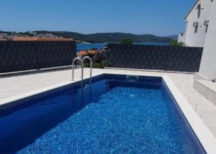 Betty's Luxus - 2 Pools Apartman *